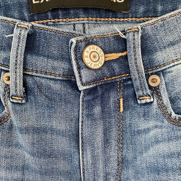 Women’s Express Cropped Jean Leggings - Picture 6 of 9